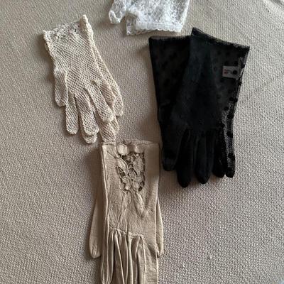 Vintage ladies gloves