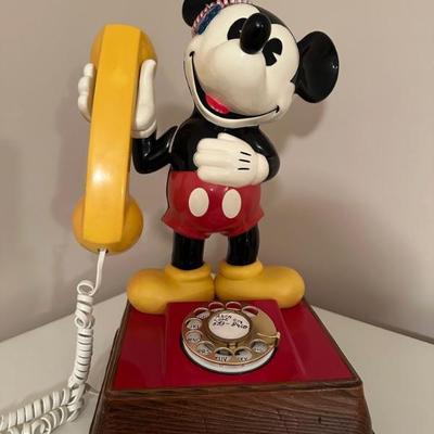 Mickey Mouse rotary phone