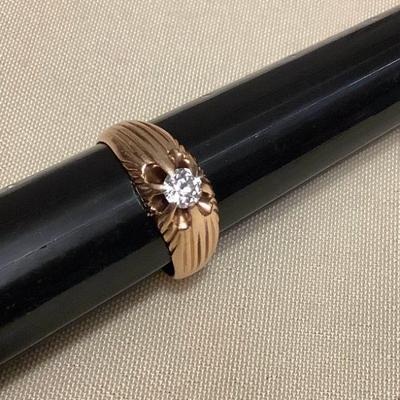 WWS172 14K Gold & Diamond Ring Size 10