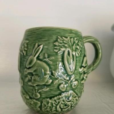 Vintage BORDALLO PINHEIRO Rabbit Green mug