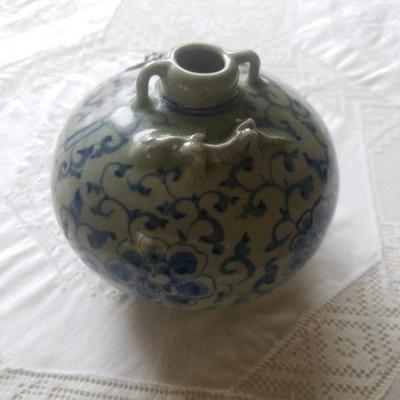 Antique Chinese doubke handled jug