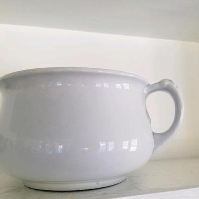 Stoneware chamber pot