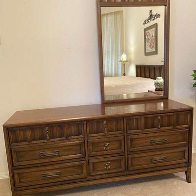 Late MCM Stanley Furniture Bedroom Suite