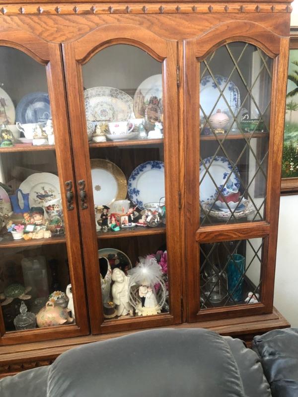 Hennessy Estate Sales & Antiques Windmill Village Davenport FL Sale