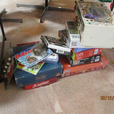 Various board games and puzzles