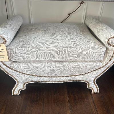 White Bench Seat (Upholstered Hardwood w/Brass Nailheads)