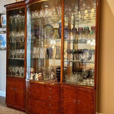 Vintage Drexel Heritage Display cabinet