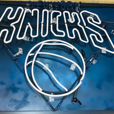NEON KNICKS LARGE SIGN