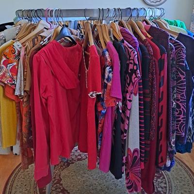 tops sized range from 2-xl and bottoms are size 12; shoes 10