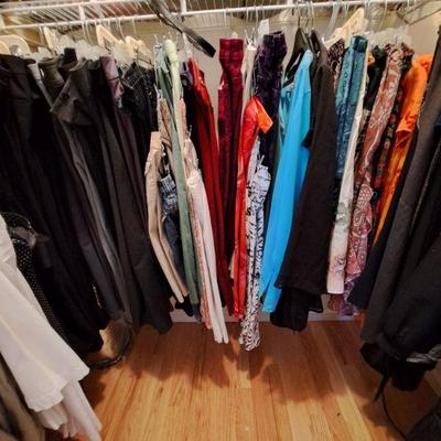 tops sized range from 2-xl and bottoms are size 12; shoes 10