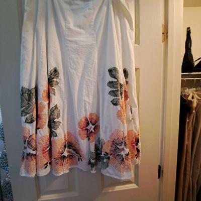 tops sized range from 2-xl and bottoms are size 12; shoes 10