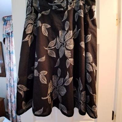 tops sized range from 2-xl and bottoms are size 12; shoes 10