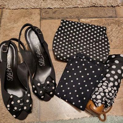 Matching heels purse wallet & umbrella
