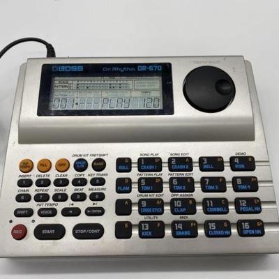 BOSS Dr.Rhythm DR-670 Drum Machine 
Tested and Working
