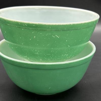 (2) Vtg. Pyrex Primary Colors Green Mixing Bowls