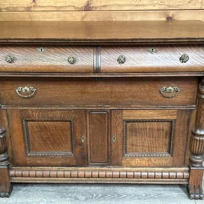 Antique English Tiger Oak Sideboard / Buffet with
Paw Feet
Key Included
Hand Made Dovetail Drawer Styling
