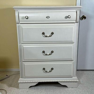 White Painted Tall Chest | Having four full width drawers with ceramic pulls
Dimensions: l. 32 x w. 18 x h. 43 in 