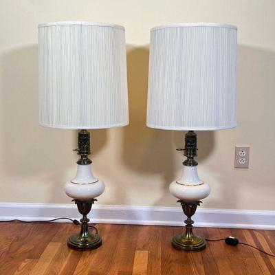 (2pc) Pair Antique Style Fluid Lamps |   Table lamps
Dimensions: h. 38 x dia. 15 in (over shade) 