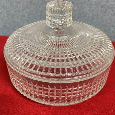 Avon vintage crystal beauty dust glass powder box