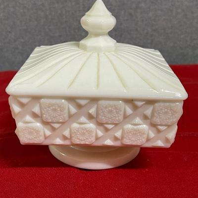 Westmoreland milk glass old quilt pattern lidded compote
