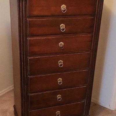 Ethan Allen British Classics 7 Drawer Lingerie Chest
