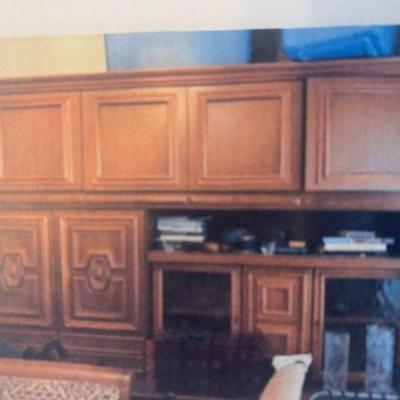 Large wall unit