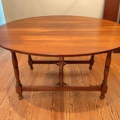 
Vintage solid cherry butterfly wing drop leaf dining extension table, with 2 10” leaves, 54“ x 26“ x 29 3/4“ closed, 54” D with leaves...