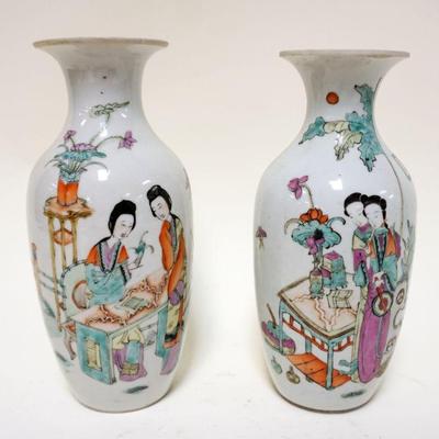 1046	2 ASIAN VASES	2 ASIAN VASES, APPROXIMATELY 9 IN HIGH
