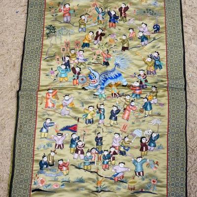 1289	ASIAN SILK EMBROIDERED CLOTH, APPROXIMATELY 23 IN X 35 IN
