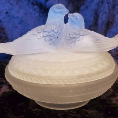 Westmorland Crystal Mist Glass Kissing Love Birds on Nest Candy Dish