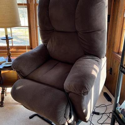 Lift chair recliner $325