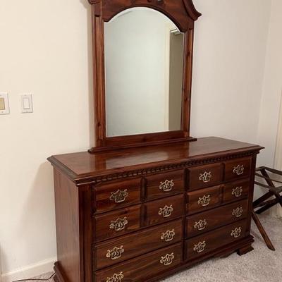 Kincaid 8 drawer dresser with mirror $295