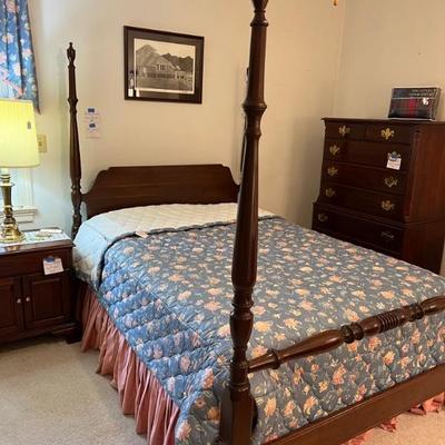 Statton Full size poster bed $295