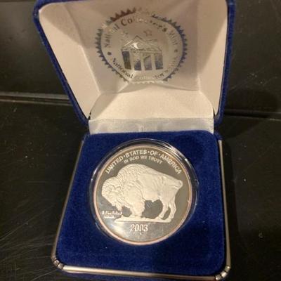 2001 National collector's Mint Coin with Indian and Buffalo