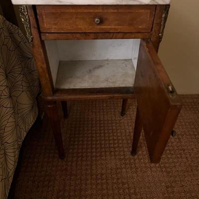This item is available for PRESALE.  Please text photo to 760-668-0554 to purchase.  We accept Zelle ONLY for presales.  Antique Mahogany...