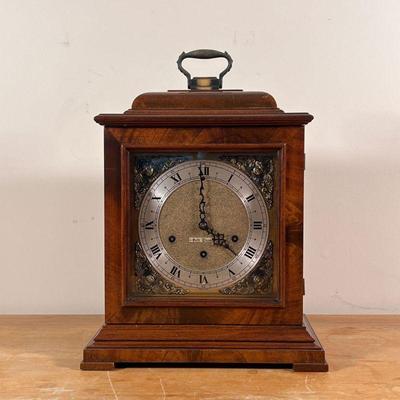 SETH THOMAS MANTEL CLOCK | Made in USA, the dial with Roman numerals, with applied corner decorations; with key
Dimensions: h. 13 x w....