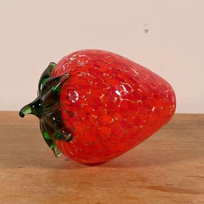 BLOWN GLASS STRAWBERRY | Art glass strawberry, with no apparent signature
Dimensions: approx. l. 5-1/4 in.
 