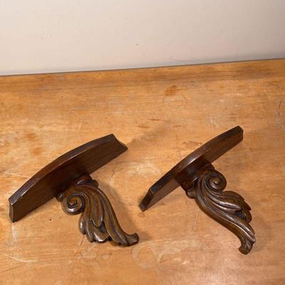 PAIR CARVED WOOD SHELVES | Flat shelves with carved acanthus supports
Dimensions: h. 10 x w. 15 x d. 6 in. 