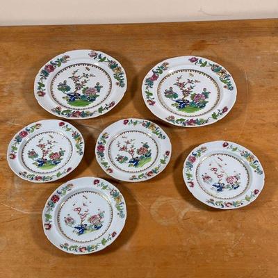 (6PC) SPODE CHINOISERIE PLATES | Spode china, including two 9-1/2 inch plates [both with rim chips] and four 7-inch plates [one with...