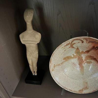 Cycladic statue
pottery dish