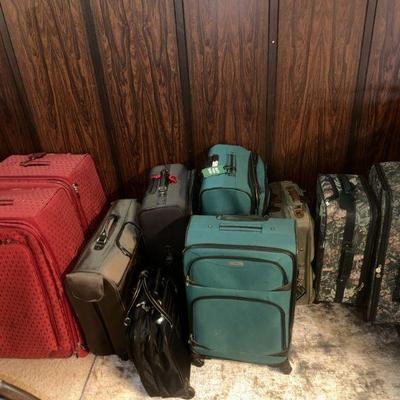 LIKE NEW LUGGAGE SETS