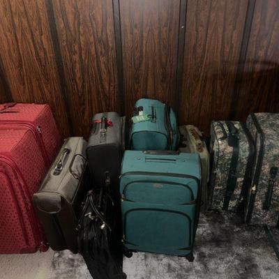 Like New Luggage, different pieces to choose from