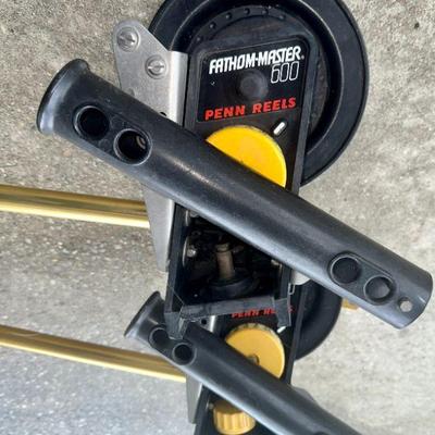 Penn Fathom Master 600, includes reel with cable, pole holder, etc, etc!