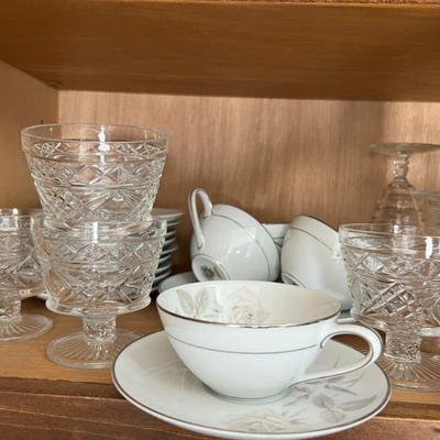 Noritake Tea Cups (x5) & Saucers $10/set