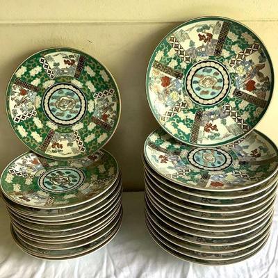 SJP500 Japanese Gold Imari Porcelain Dinner Plates