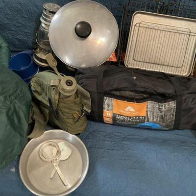 Camping lot - 2 sleeping bags, 2 sleeping pads