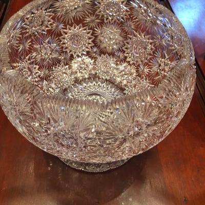 Cut crystal
