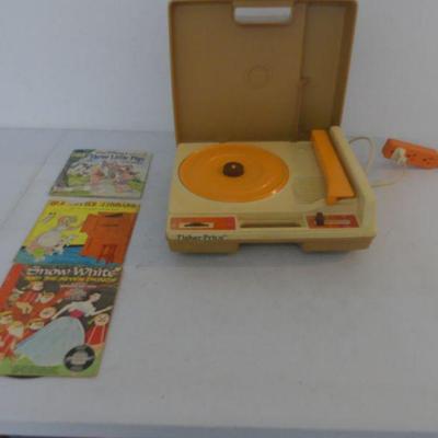 Vintage 1978 Fisher Price 2-Speed Portable Record Player Model #825 847T and 3 45s