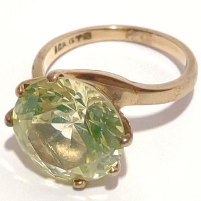 10K Gold & Green Syn Spinel Ring (Glows)