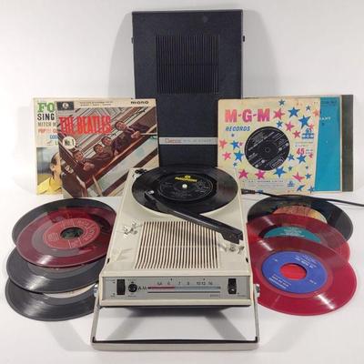 Vintage Decca DP-152 Portable Record Player Radio